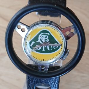 Montre type Volant Lotus vintage années 1970